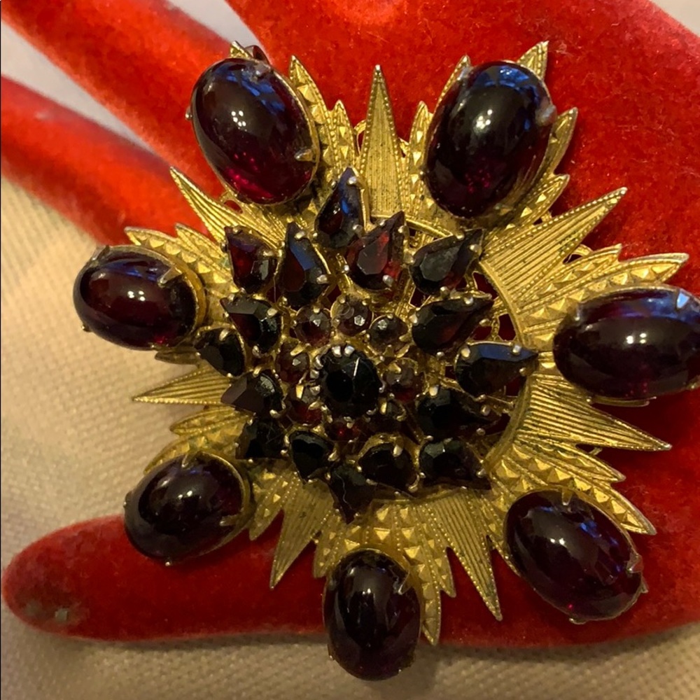 Vintage Pendant/Pin